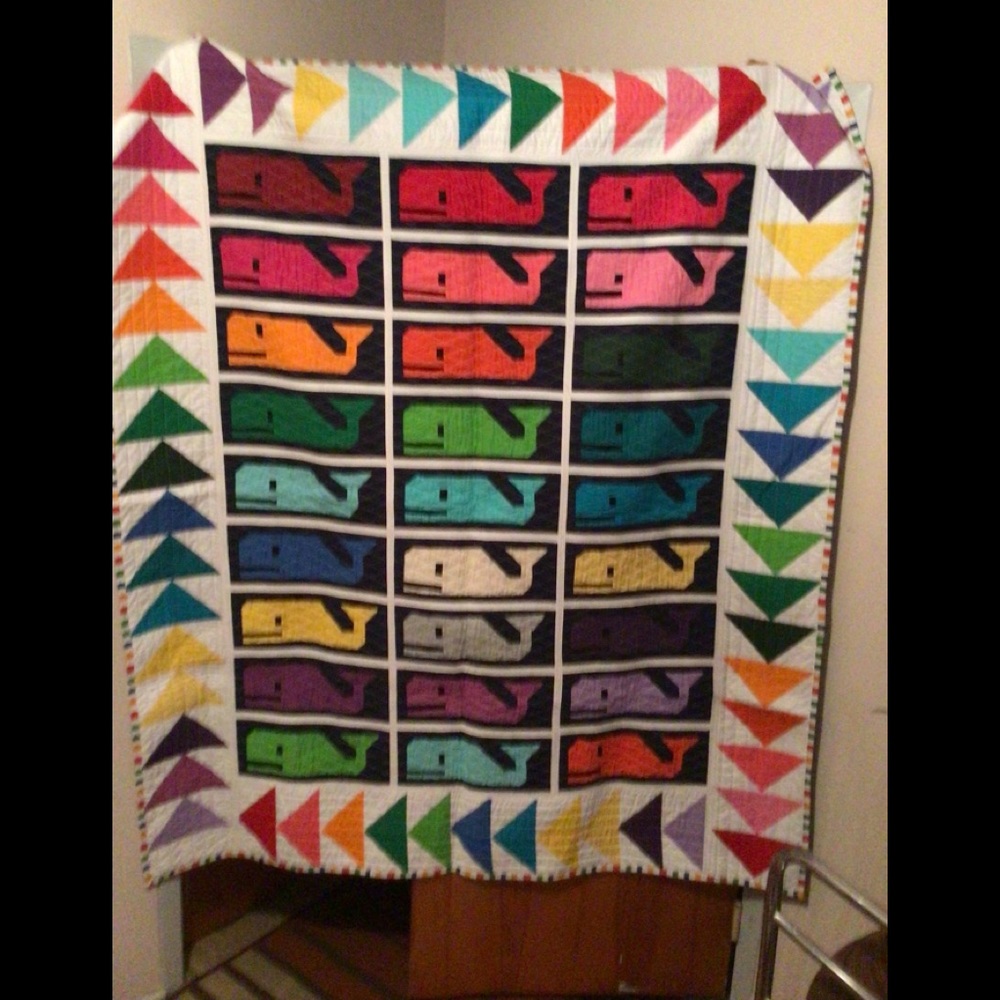 - Patch work throw/table cloth Whale resembling Vineyard vines - Picture 3 of 13